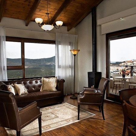 Pelech Harimmon Safed Quarto foto